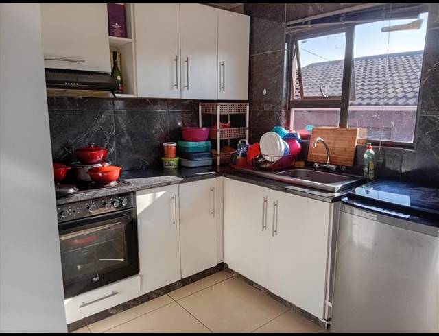 2 BEDROOM HOUSE FOR SALE IN UMHLATHUZE